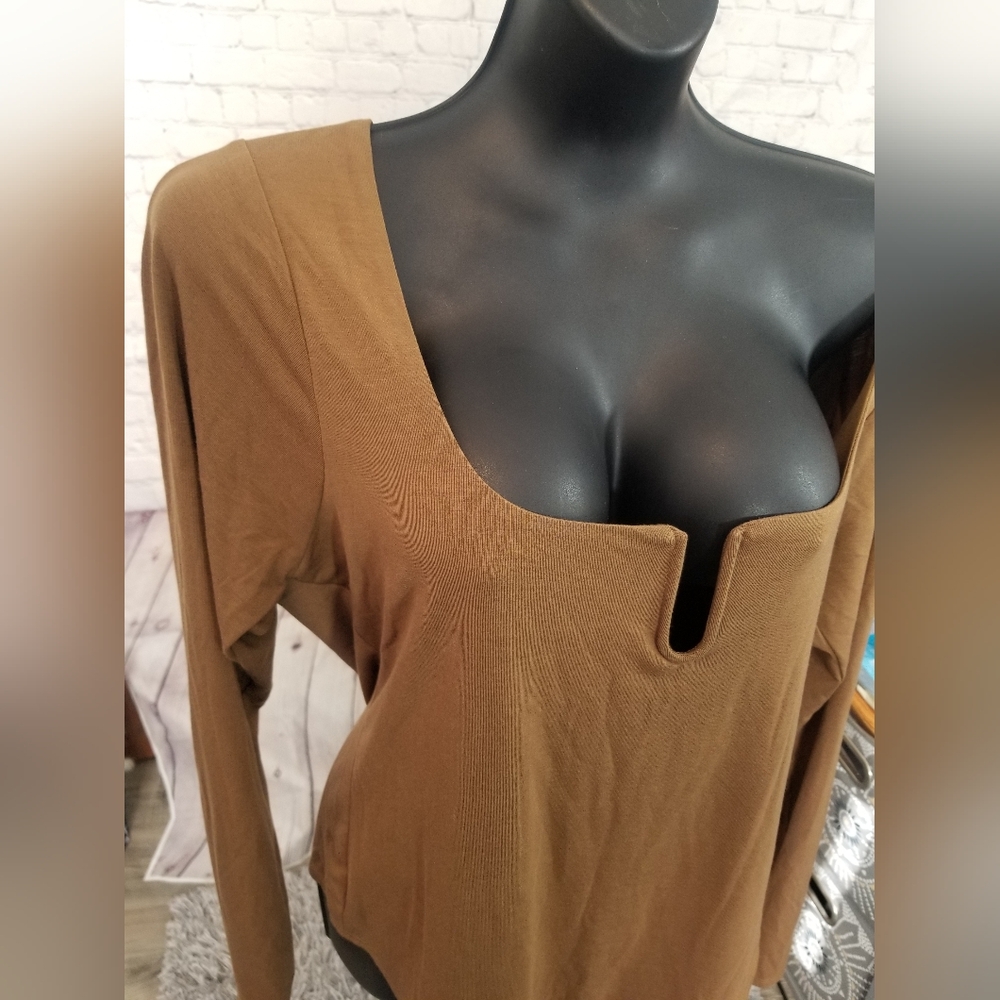 GOOD AMERICA WOMEN'S SCOOP NECK BODYSUIT SHIRT 🙎‍♀️🥰😍